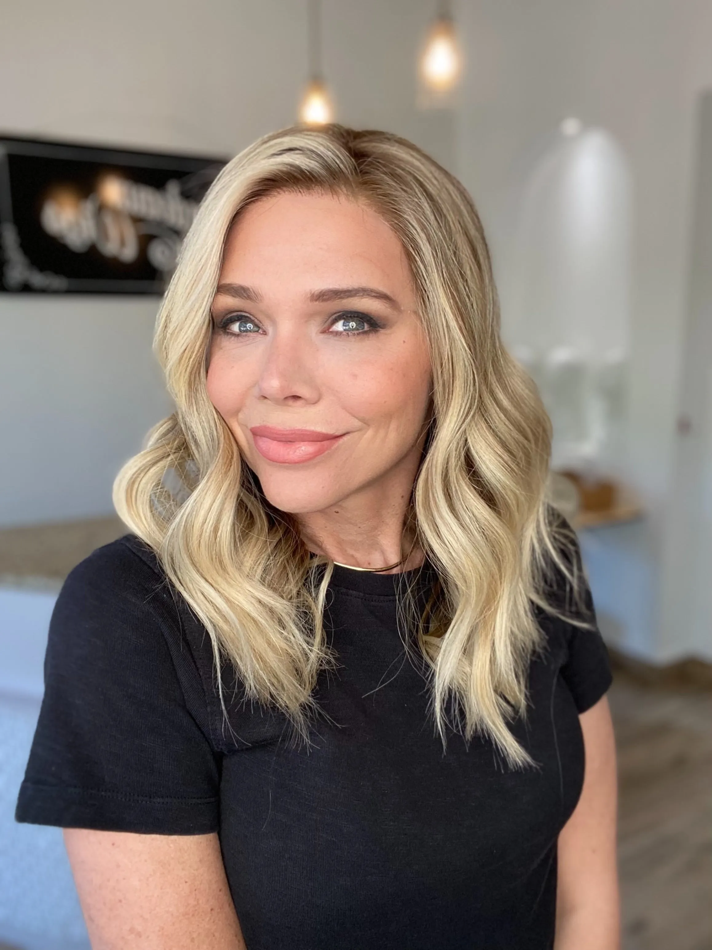 # 8255 GARDEAUX DELUXE MONO TOP WIG (SMALL CAP)