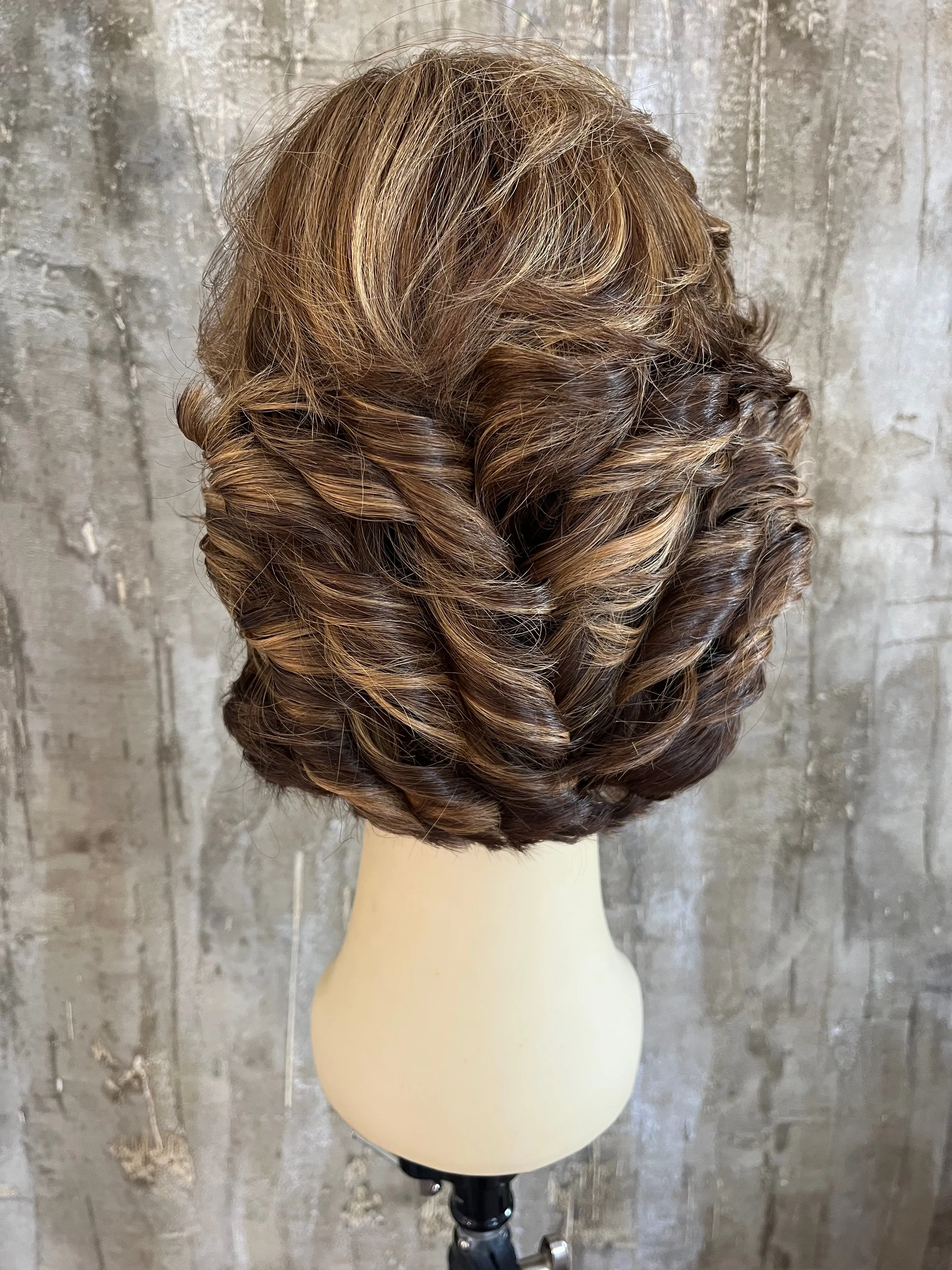 100% EUROPEAN VIRGIN HUMAN HAIR 13" DIRTY BLOND WITH BLOND STREAKS
